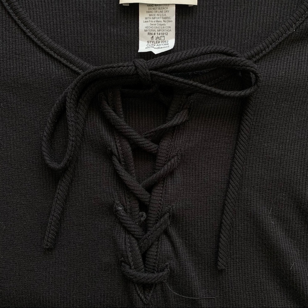 LACE UP TOP - Picture 4 of 4